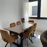 Softic Amra Διαμέρισμα *