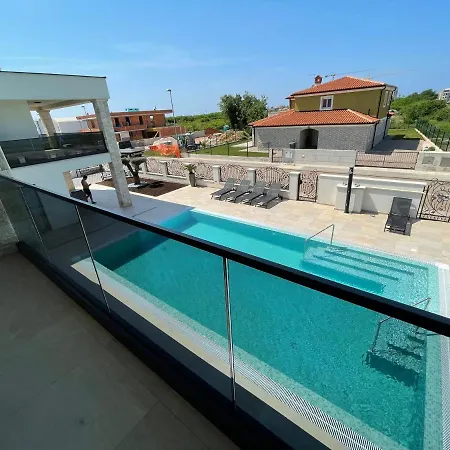 Softic Amra Apartment *