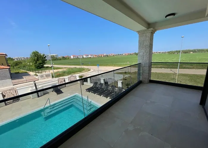 Softic Amra Appartement *