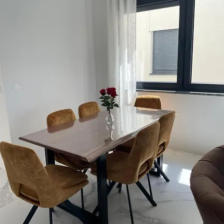 Softic Amra Apartamento *